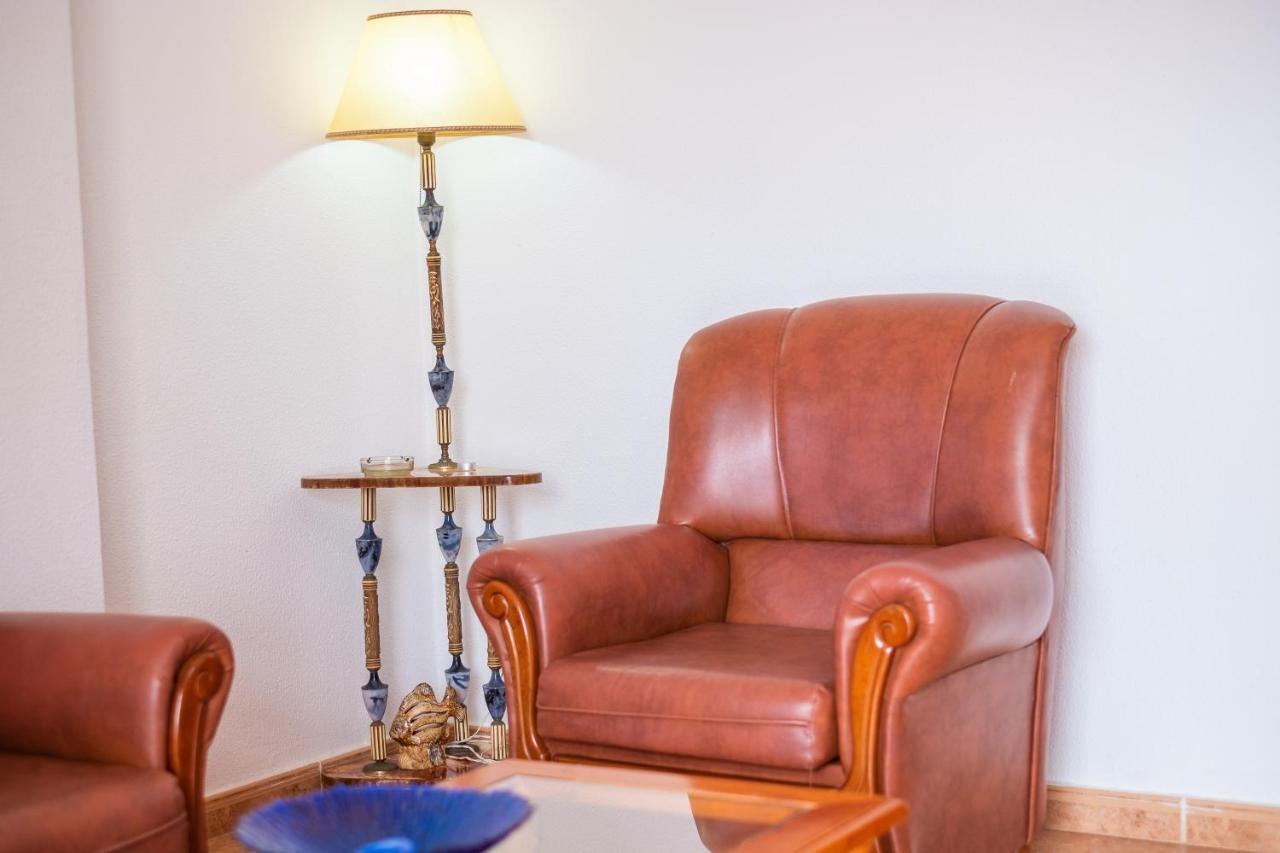 Apartamento Las Torres Conil De La Frontera Bagian luar foto